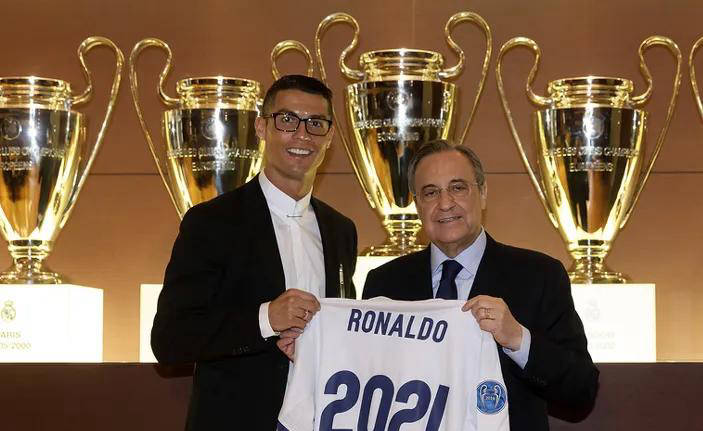 一意孤行的C罗！八年如一日重复同样剧本，公开炮轰曼联已五年未获冠军